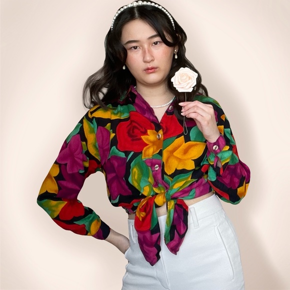 Vintage big floral print button up blouse w/ inter - Picture 2 of 4